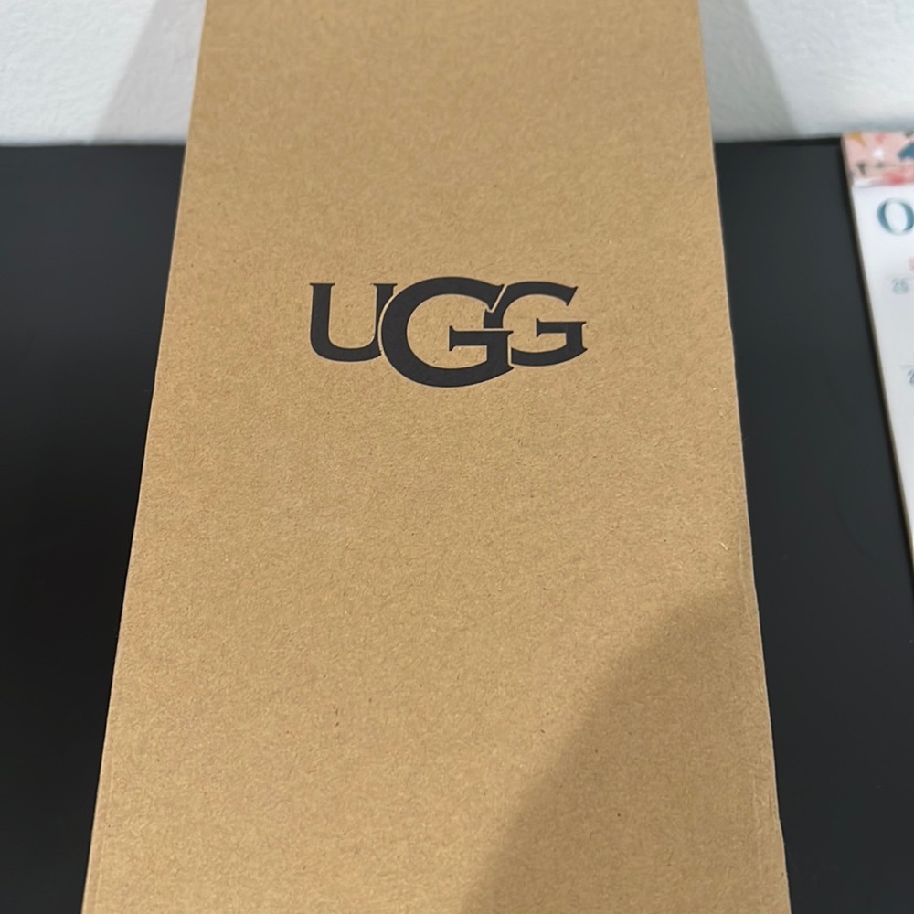 Brand new ugg slides never worn